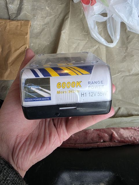 Halogen lampa H4 6000k Глагенная лампа H4 6000k — Bakı