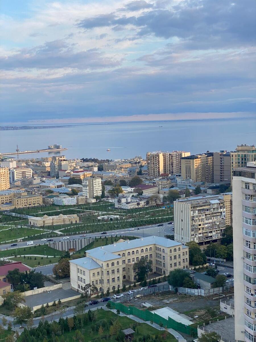 Satılır 4 otaqlı yeni tikili 248 m² — Mənzil, Bakı (2)