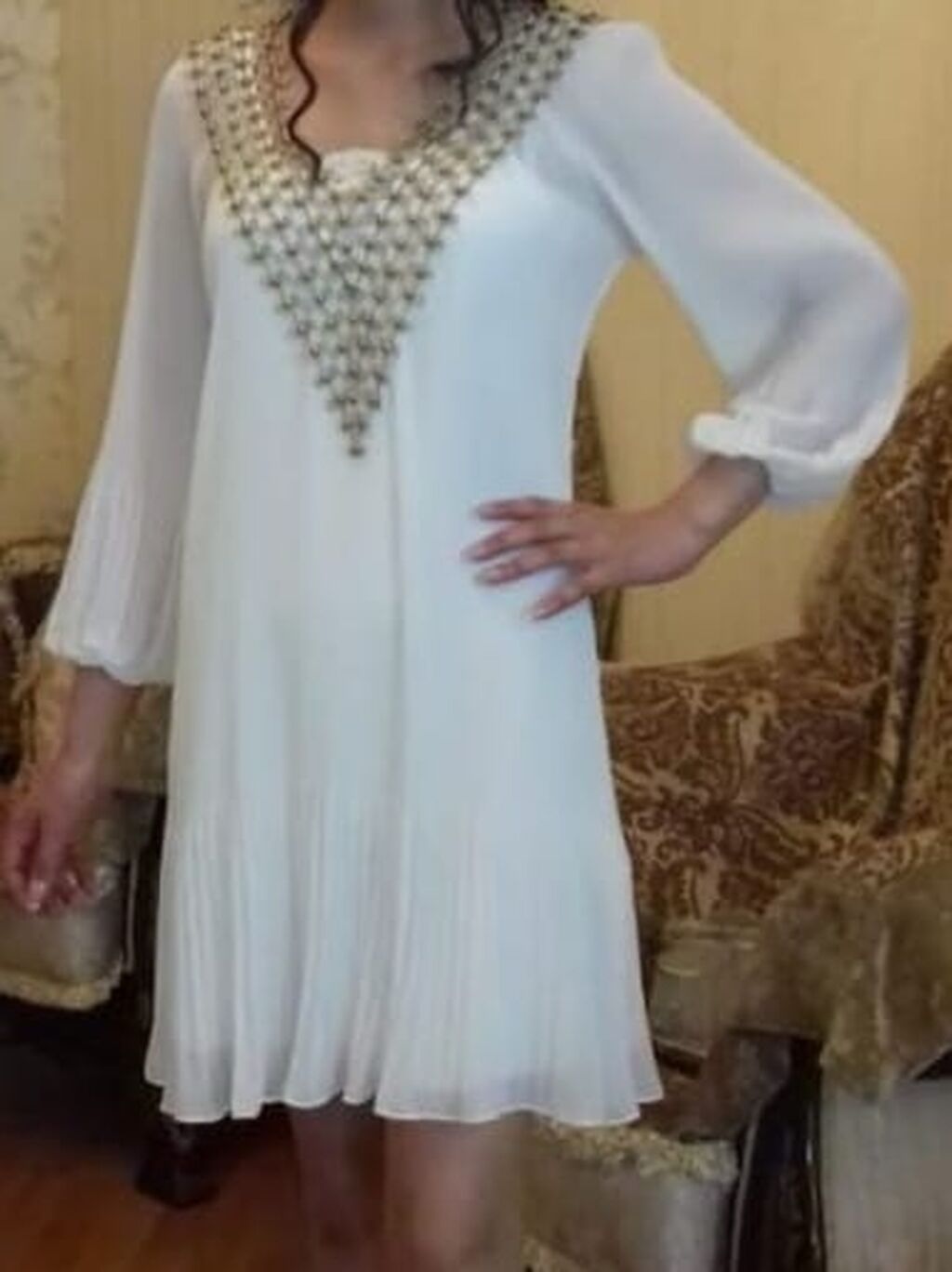 Ağ rəngli zərif qadın donu - Model: A-xətt, qısa (dizüstü), yüngül və — Axşam paltarları, Sumqayıt (2)
