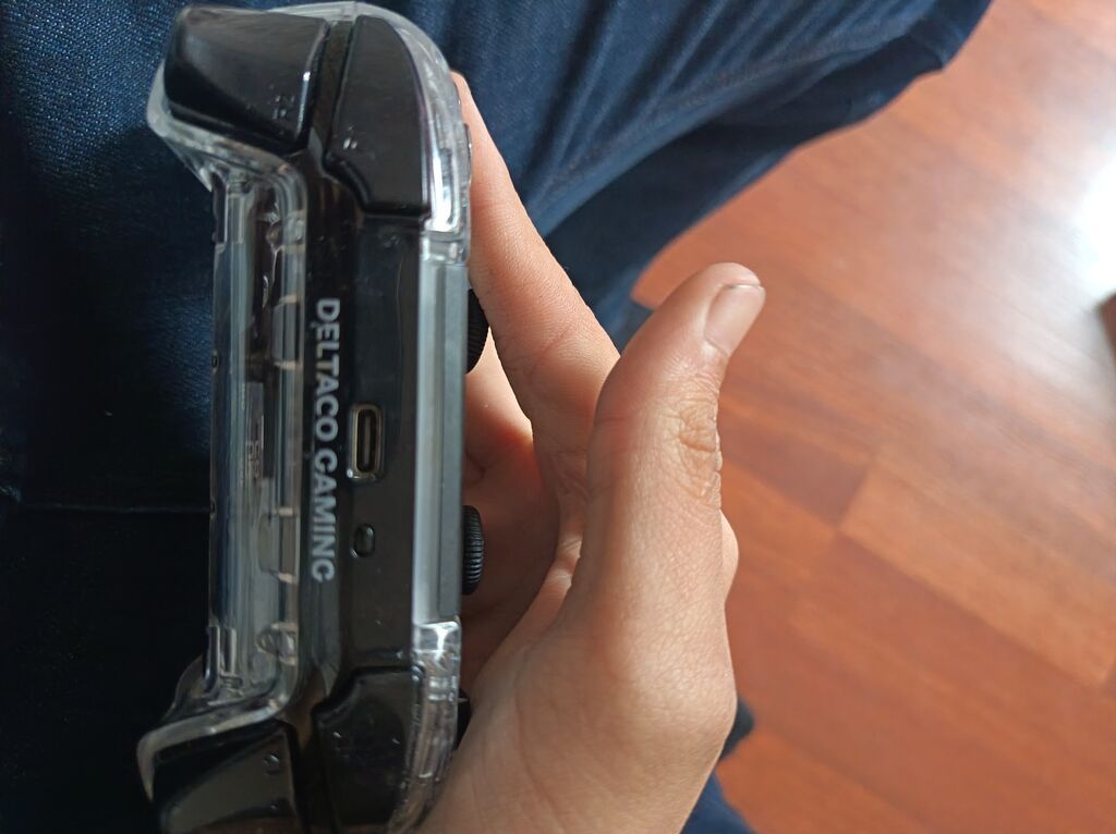 Deltaco Gaming şəffaf naqişli gamepad - Markası/modeli: Deltaco — Gampadlər, smartfon üçün triggerləri, Xırdalan (3)