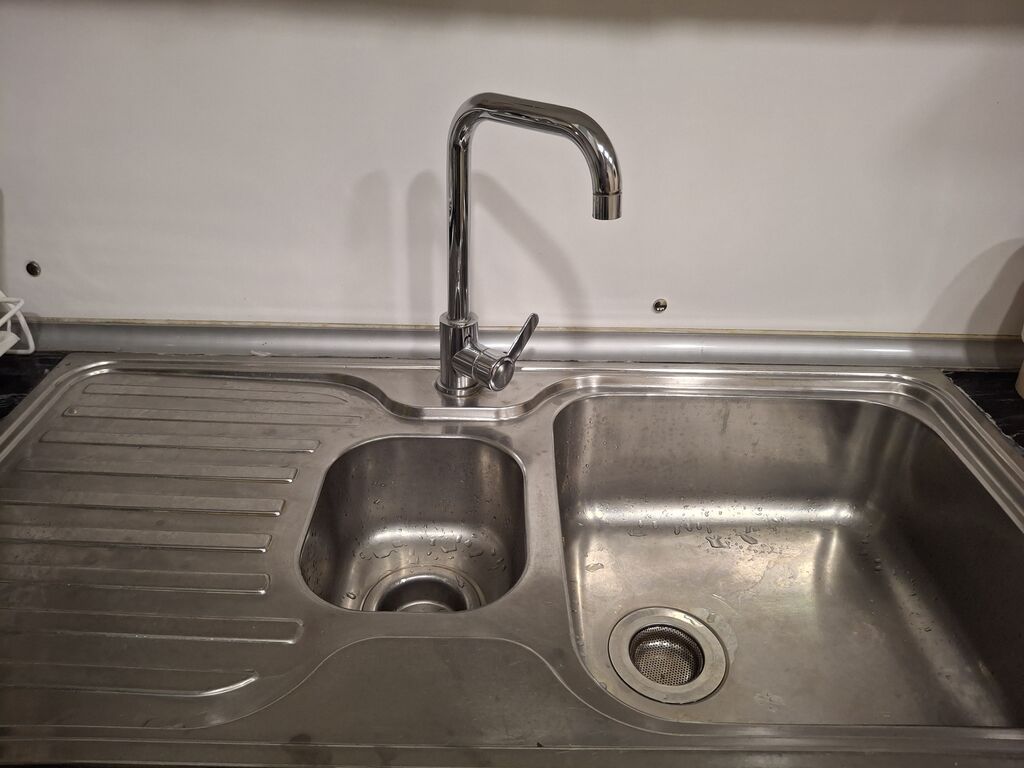 Mətbəx üçün paslanmayan poladdan ikigözlü lavabo və kran dəsti — Mətbəx lavabolarında, Bakı