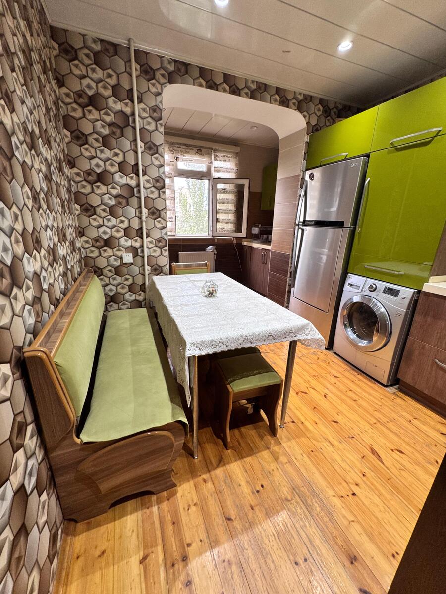 Satılır 4 otaqlı köhnə tikili 120 m² — Mənzil, Bakı (2)