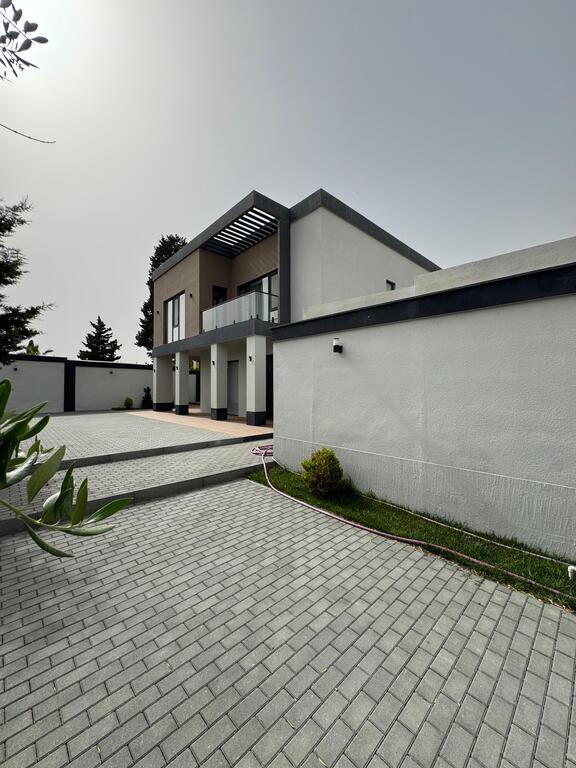 Satılır 4 otaqlı həyət evi/bağ evi 200 m² — Ev, villa, Bakı (5)