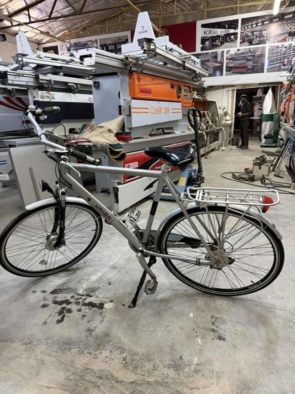 İşlənmiş Şəhər velosipedi 28", sürətlərin sayı: 8, Ünvandan götürmə, Ödənişli çatdırılma — Yol velosipedləri, Bakı (2)