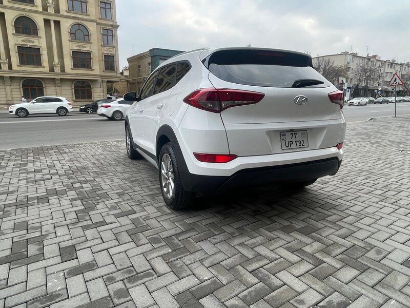 Hyundai Tucson 77-UP-792 — Minik avtomobili icarəsi, Bakı (3)