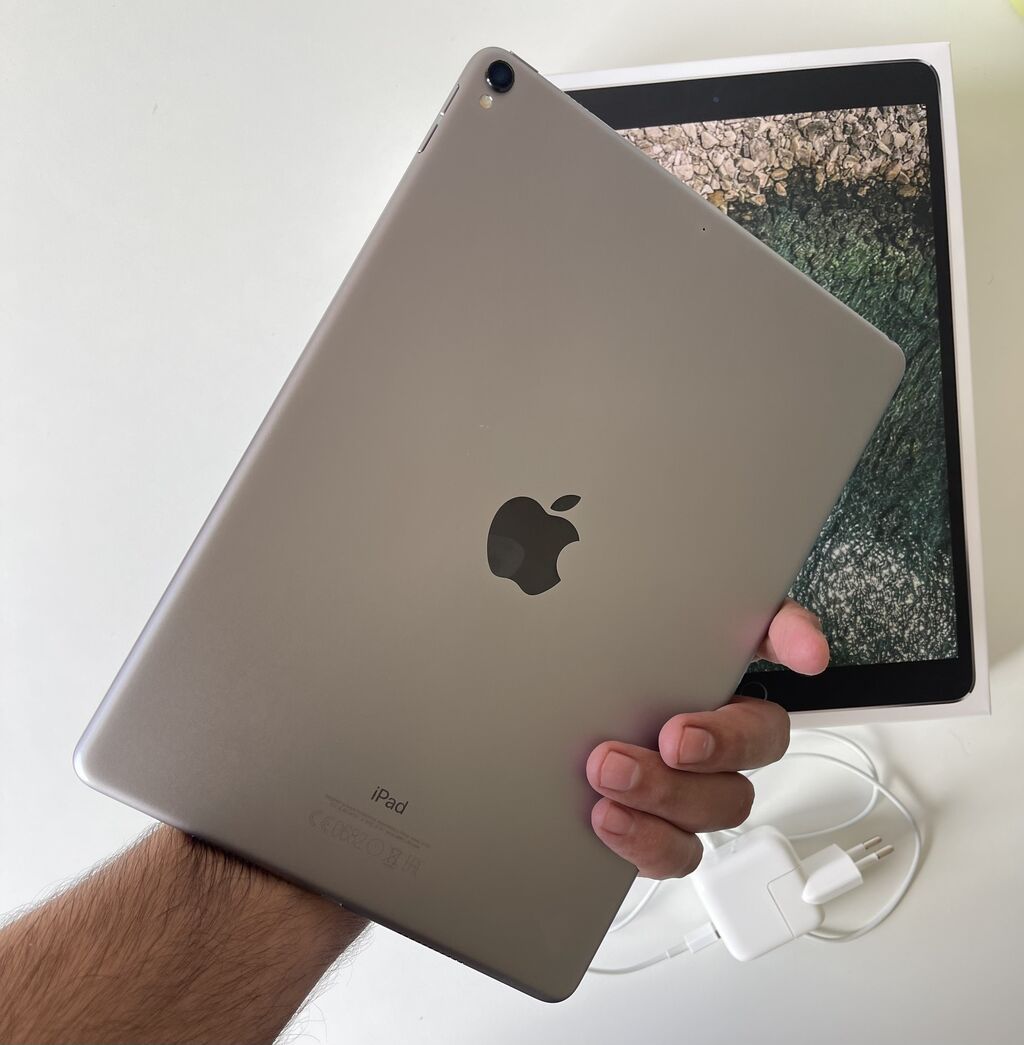 İpad pro 10.5 2017 120 hz ekran Zaradka yaxşı saxlayir İpad yep — Apple, Bakı (2)