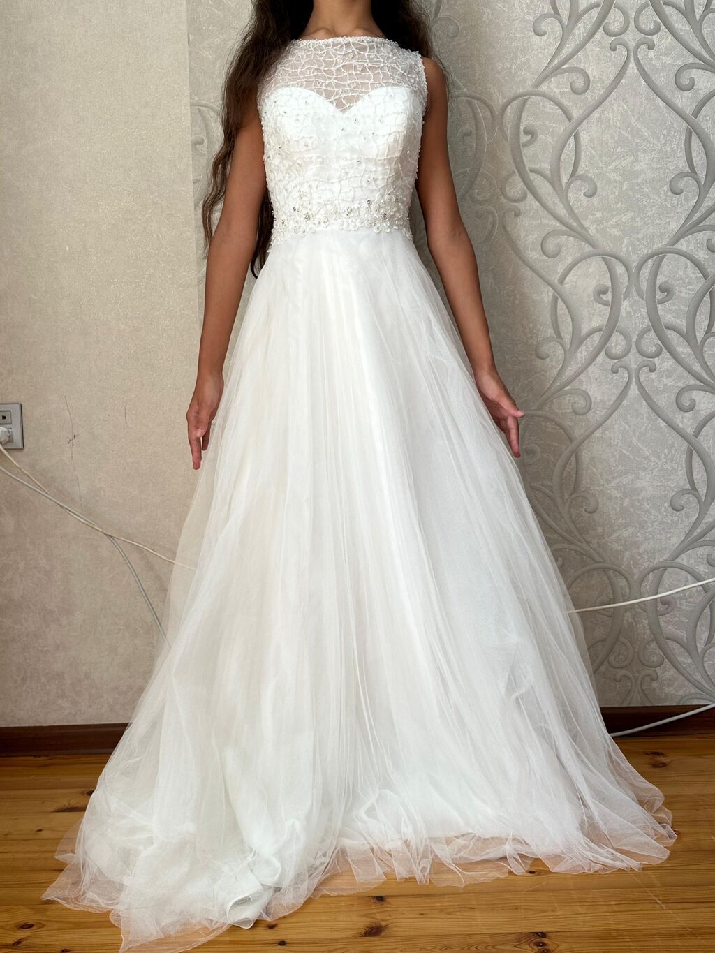 Zərif ağ gəlinlik paltarı - Üst hissə: ürək formalı büstüyer üzərində — Toy paltarı, Xırdalan (3)