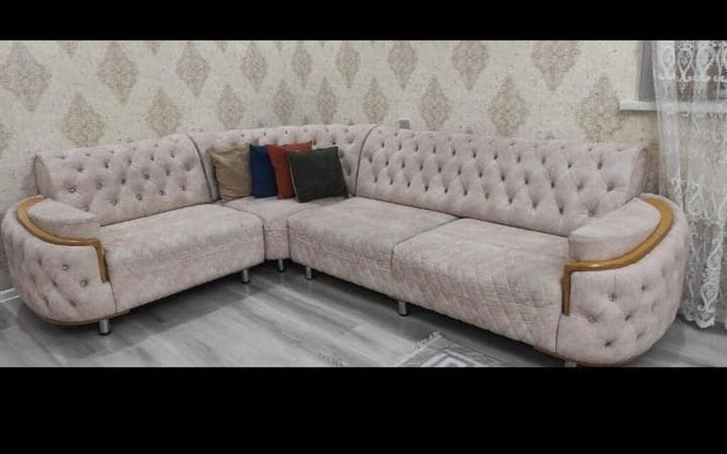 Uqlavoy divan – geniş L formalı model. Yumşaq, pastel çəhrayı tonlu — Divanlər, Bakı