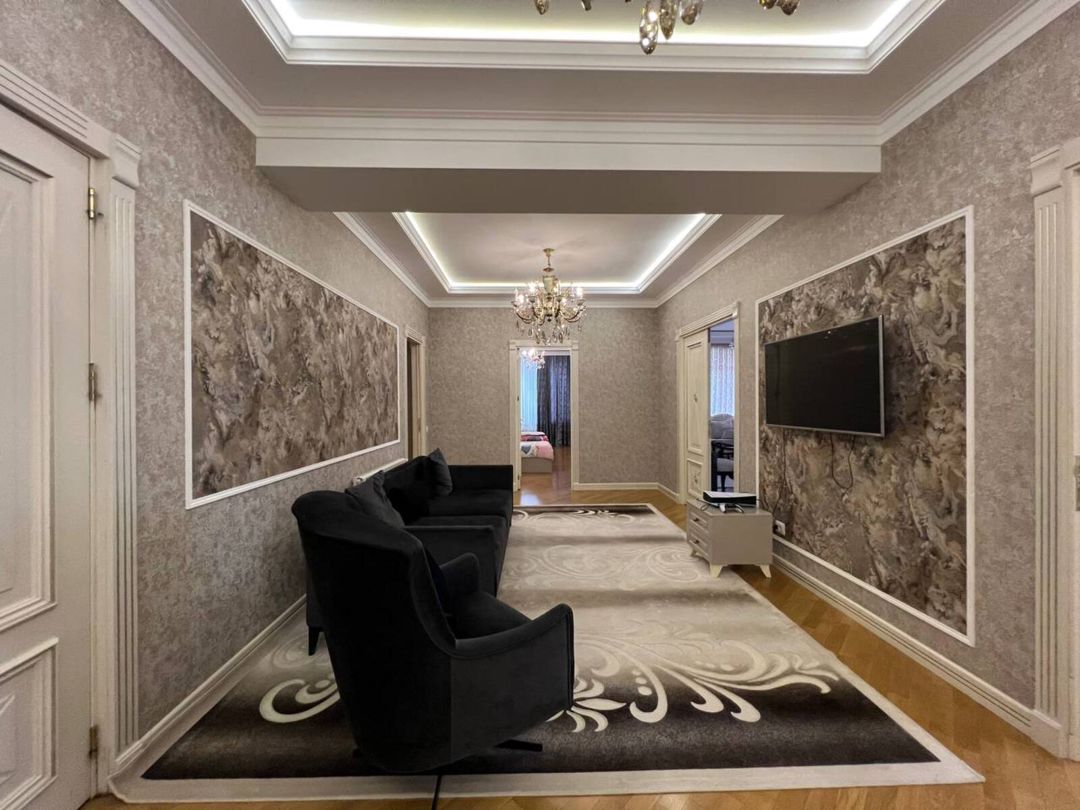 Satılır 3 otaqlı yeni tikili 200 m² — Mənzil, Bakı (8)