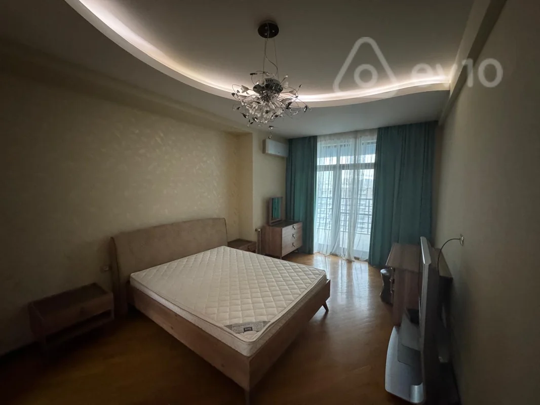 3 otaqlı mənzil, 250 m², 8 Noyabr pr. — kirayə — Mənzil, Bakı (6)