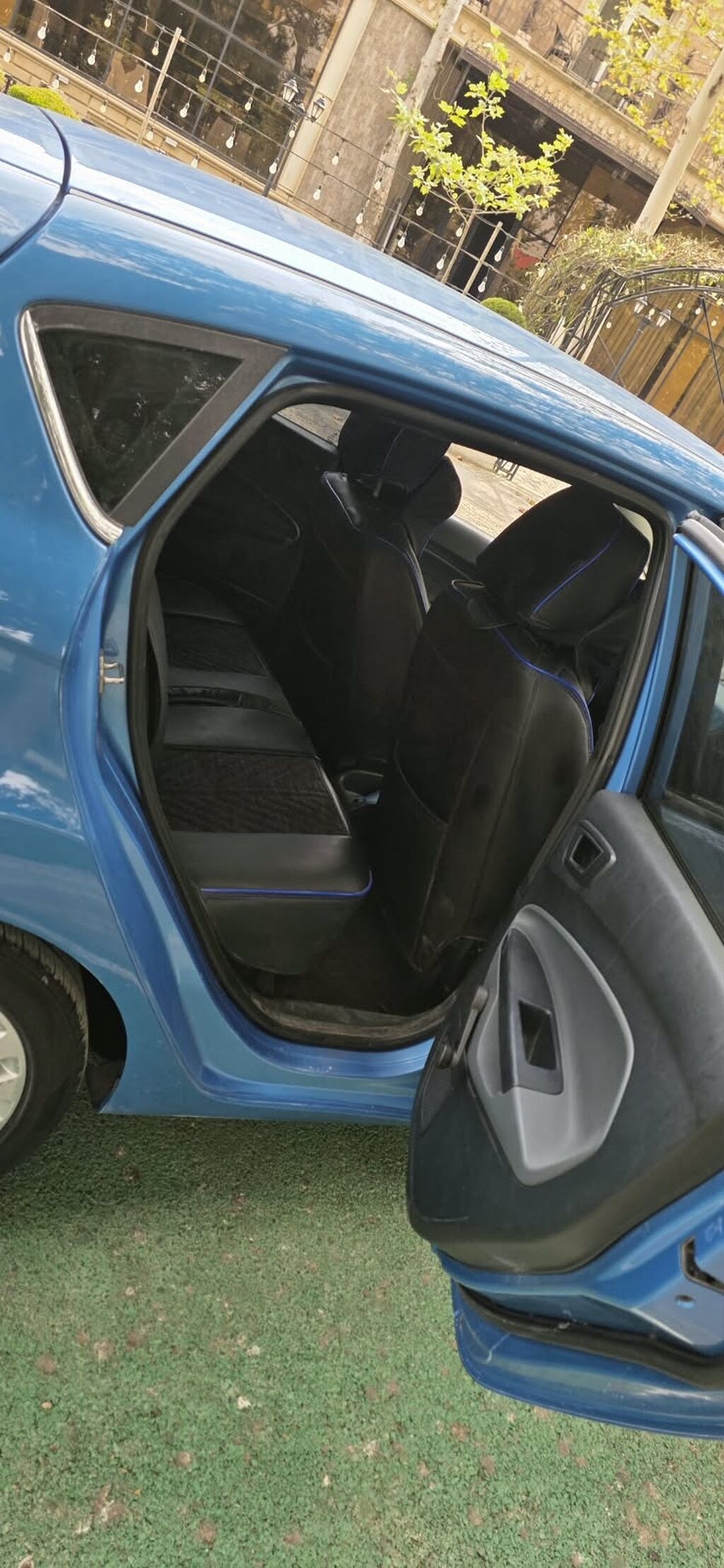 Ford Fiesta: 1.6 l Hetçbek 90-ZB-441 — Avtomobillər, Gəncə (7)