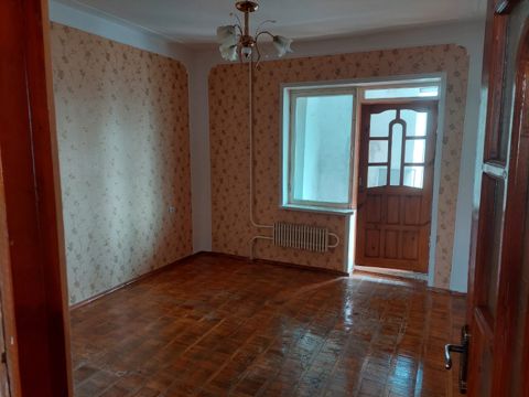 Satış: 4 otaqlı Köhnə tikili, 110 m², Nizami rayonu — Bakı