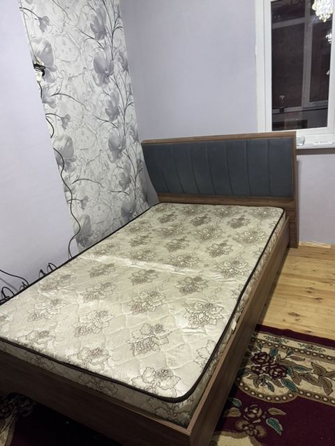 Tək nəfərlik taxt və döşək dəsti - Ölçü: təxminən 90x190 sm (tək — Xırdalan