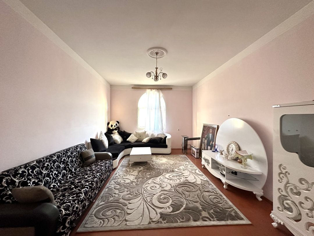 Satılır 12 otaqlı həyət evi/bağ evi 300 m² — Ev, villa, Bakı (2)