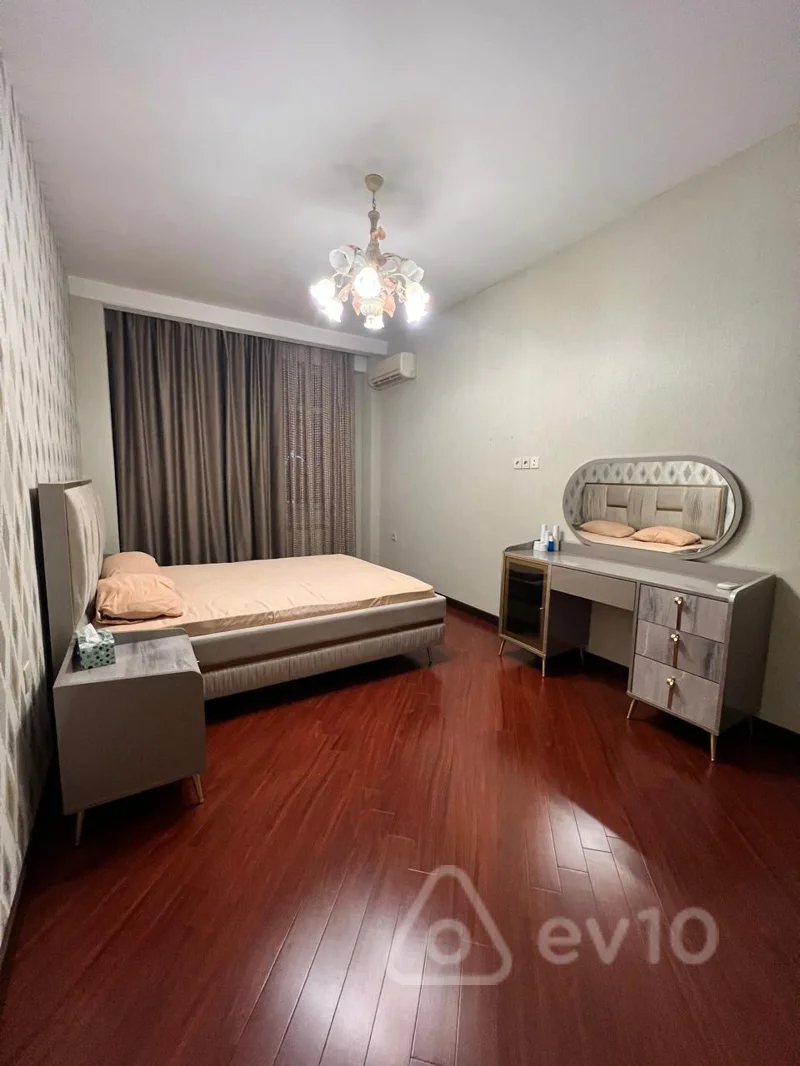3 otaqlı mənzil, 130 m², Bakı, Koroğlu Rəhimov küç. — kirayə — Mənzil, Bakı (6)