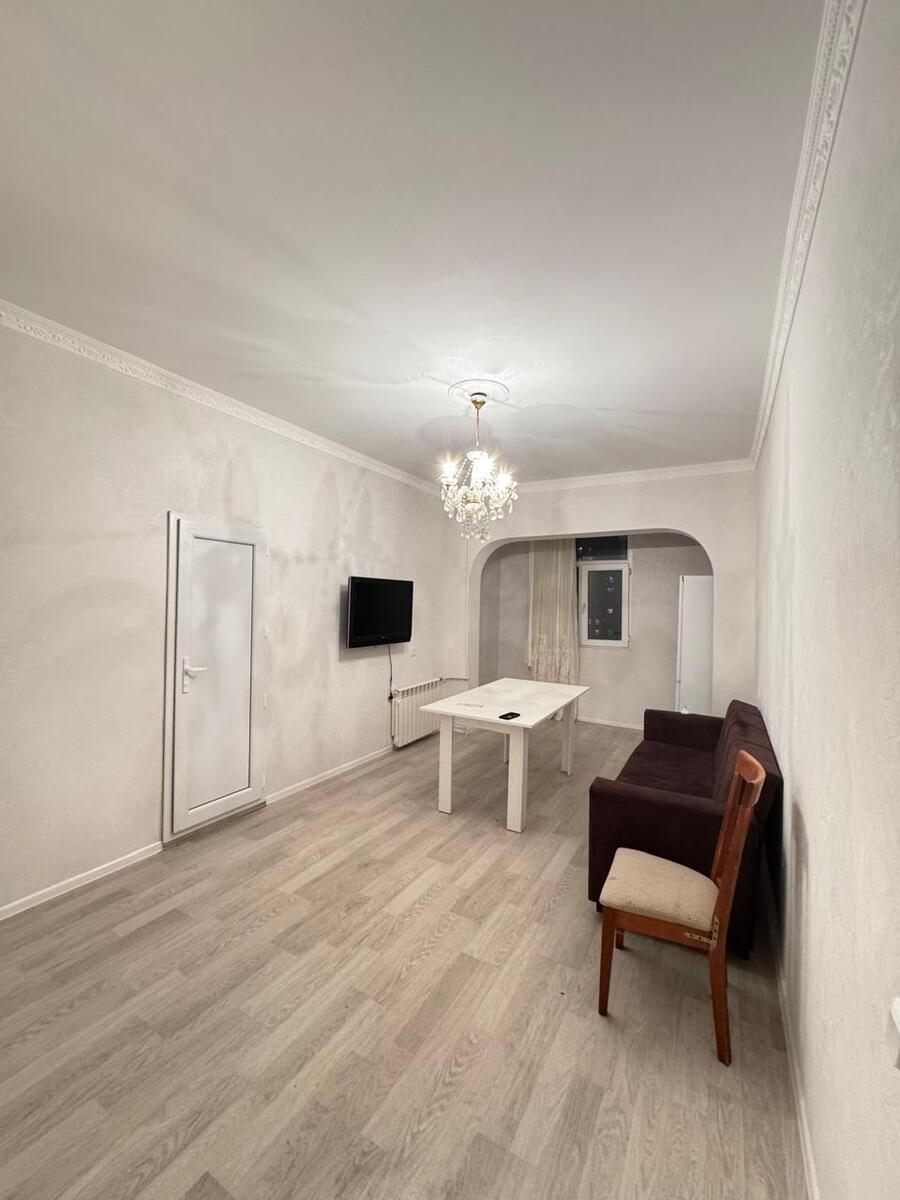 Satılır 2 otaqlı köhnə tikili 45 m² — Mənzil, Bakı (4)