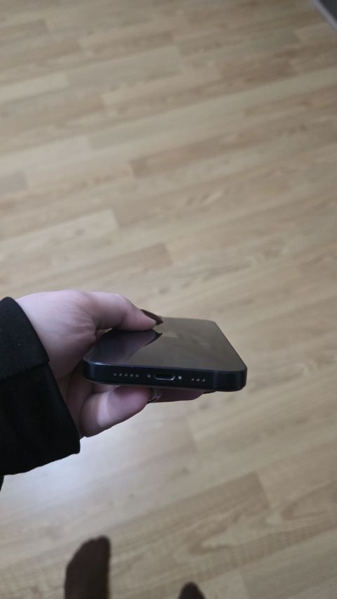 IPhone 13, 128 GB, Qara, Face ID — Qobu