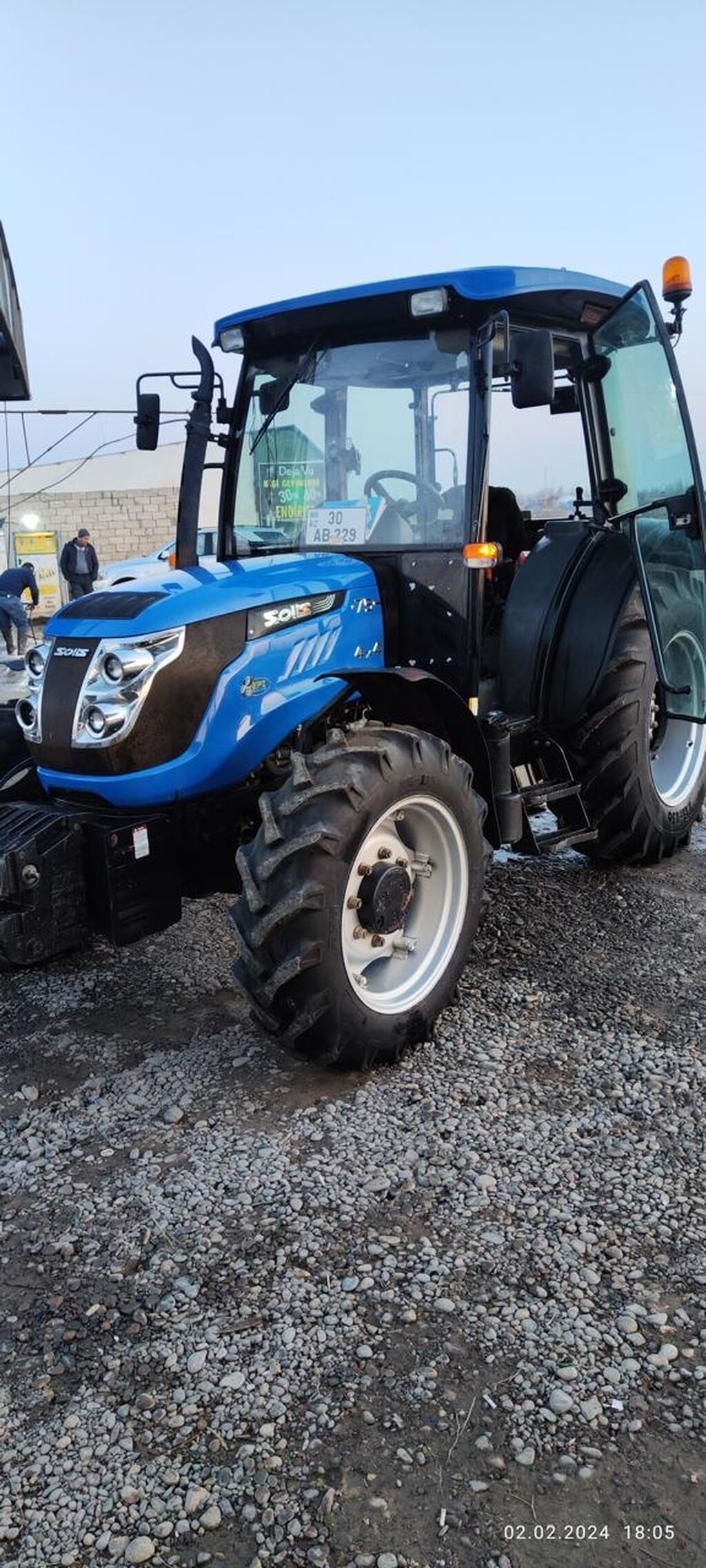Solis 75 4x4 traktor - Güc: təxminən 75 a.g., 4x4 tam ötürücü 30-AB-229 — Traktorlar, İmişli (2)