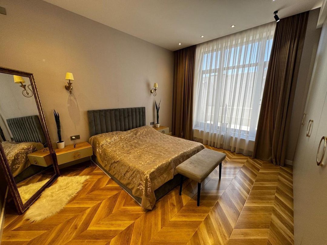Satılır 5 otaqlı həyət evi/bağ evi 250 m² — Ev, villa, Bakı (4)