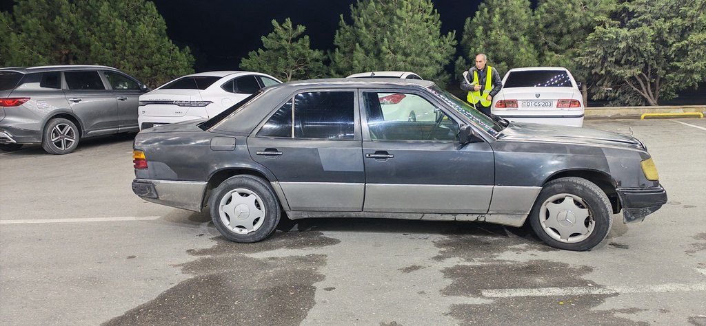 Mercedes E 200, 2.0 L, 1993 il, 274 555 km 01-CE-568 — Avtomobillər, Sumqayıt (7)