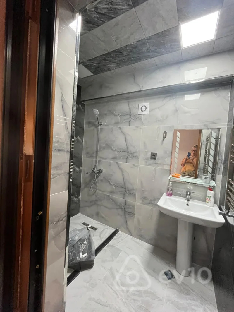 3 otaqlı mənzil, 105 m², Aşıq Molla Cümə küçəsi — kirayə — Mənzil, Bakı (11)