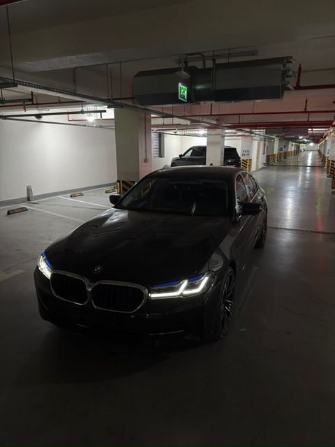 BMW 530e, 2.0 L, 12 kWh, 2023 il, 33 000 km — Bakı