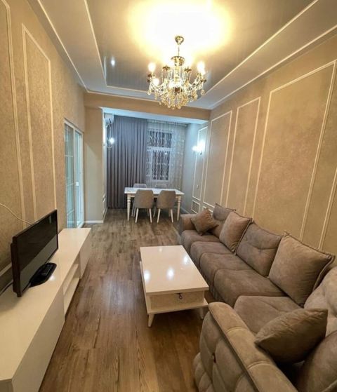 Satılır 2 otaqlı köhnə tikili 58 m² — Bakı