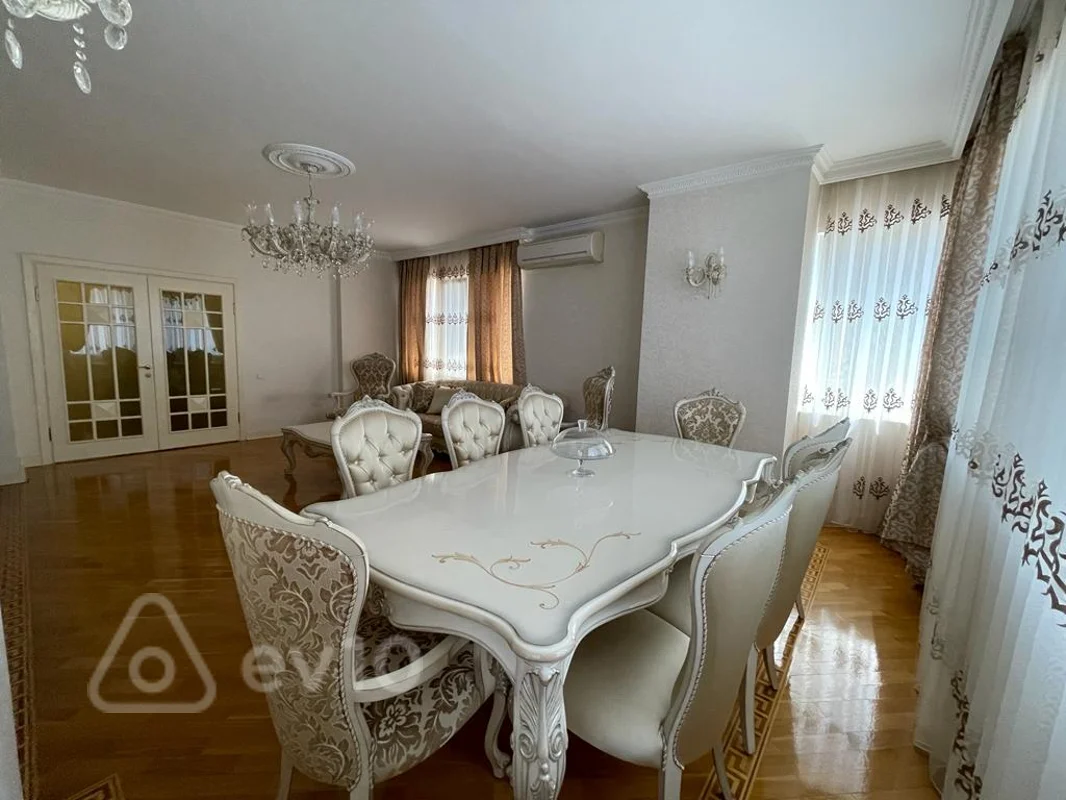 3 otaqlı mənzil, 135 m², Şah İsmayıl Xətai m — kirayə — Mənzil, Bakı (2)
