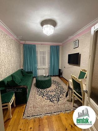 Satılır 3 otaqlı 90 m² köhnə tikili 9 mkr