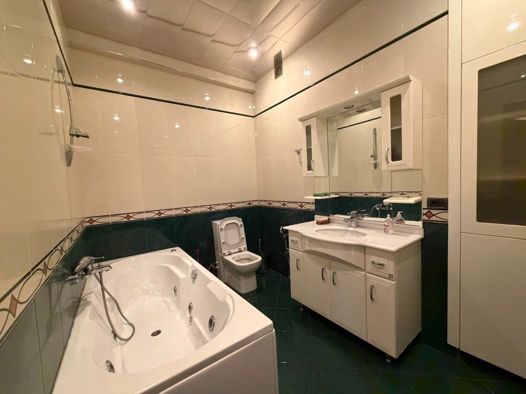 Satılır 3 otaqlı yeni tikili 130 m² — Mənzil, Bakı (8)