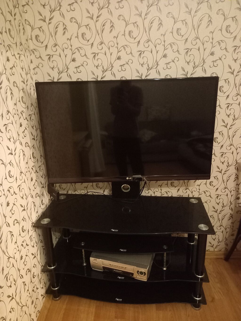 İşlənmiş, Künc Tv altlığı, Polkalı, Şüşəli — Televizor altlıqları və standlar, Cəlilabad (2)