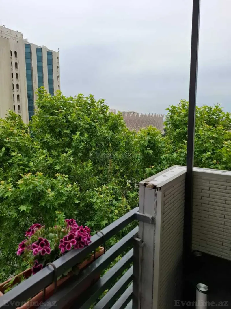 Satılır 2 otaqlı Mənzil Köhnə tikili 43 m² Bakı, Yasamal r., 20 Yanvar m — Mənzil, Bakı (5)