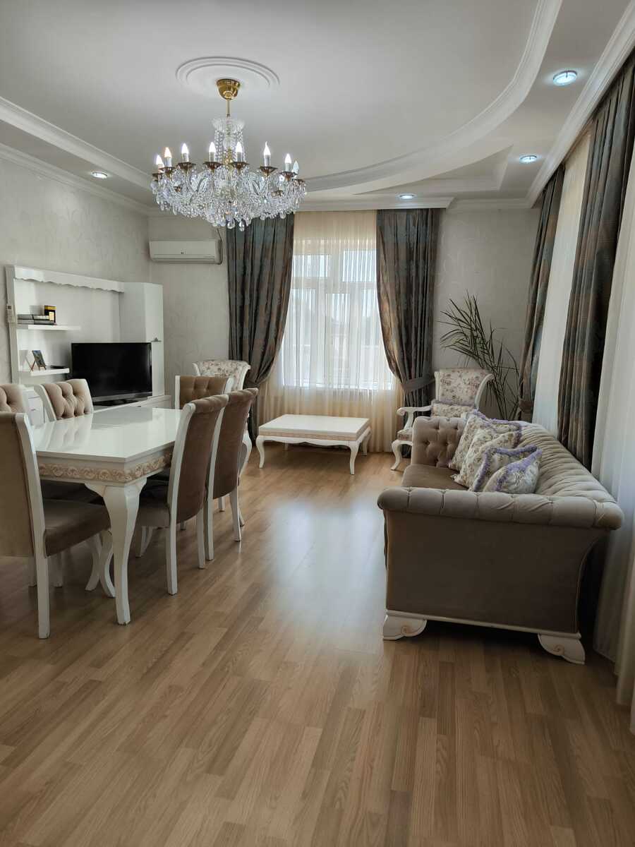 Satılır 4 otaqlı həyət evi/bağ evi 325 m² — Ev, villa, Bakı (3)