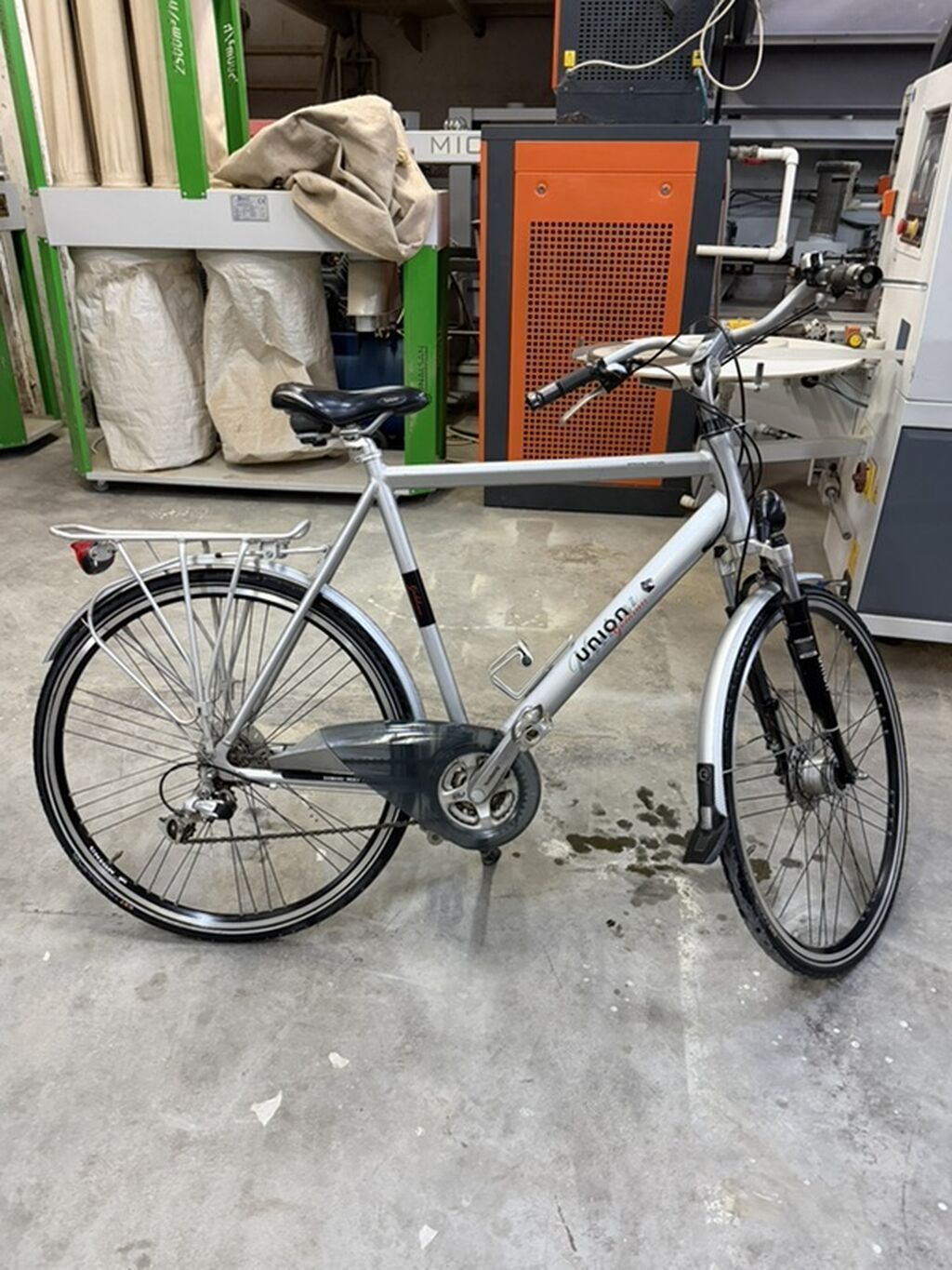 İşlənmiş Şəhər velosipedi 28", sürətlərin sayı: 8, Ünvandan götürmə, Ödənişli çatdırılma — Yol velosipedləri, Bakı (3)