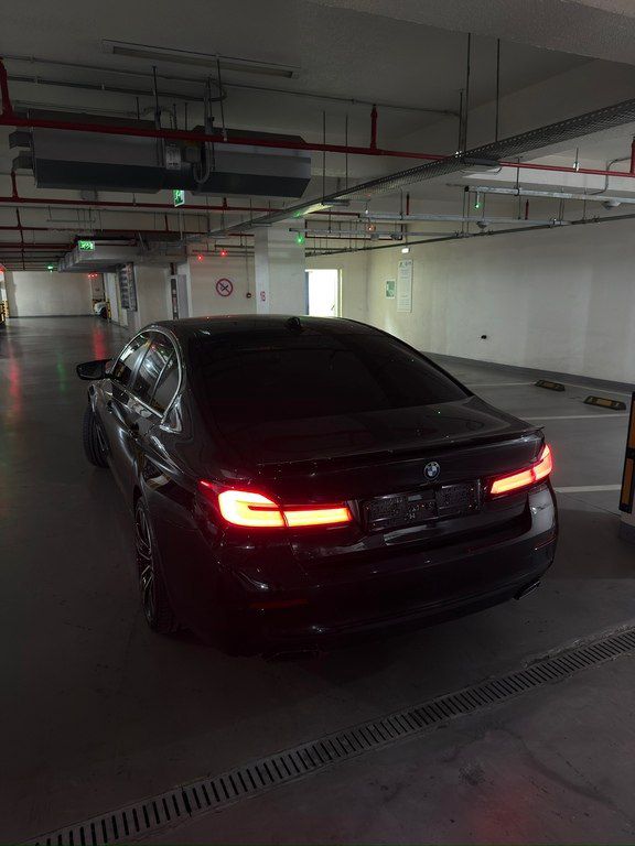 BMW 530e, 2.0 L, 12 kWh, 2023 il, 33 000 km — Avtomobillər, Bakı (2)