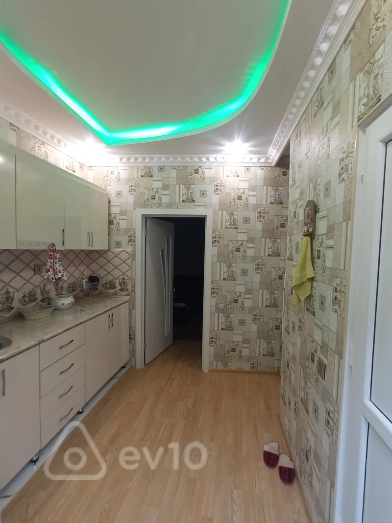 1 otaqlı həyət evi, 23 m², U.Ekberov kuc — Ev, villa, Bakı (9)