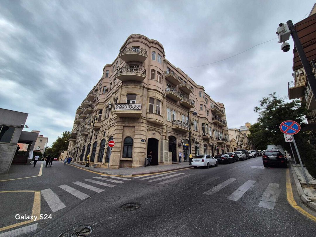 Satılır 2 otaqlı köhnə tikili 66 m² — Mənzil, Bakı (2)