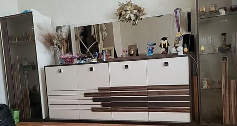 Mebel dəsti – vitrin şkaflar və güzgülü komod - Dəst tərkibi: 2 şüşə — Bakı