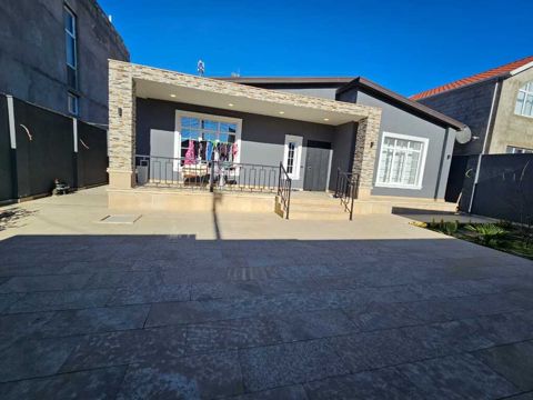Satılır 4 otaqlı həyət evi/bağ evi 140 m² — Bakı