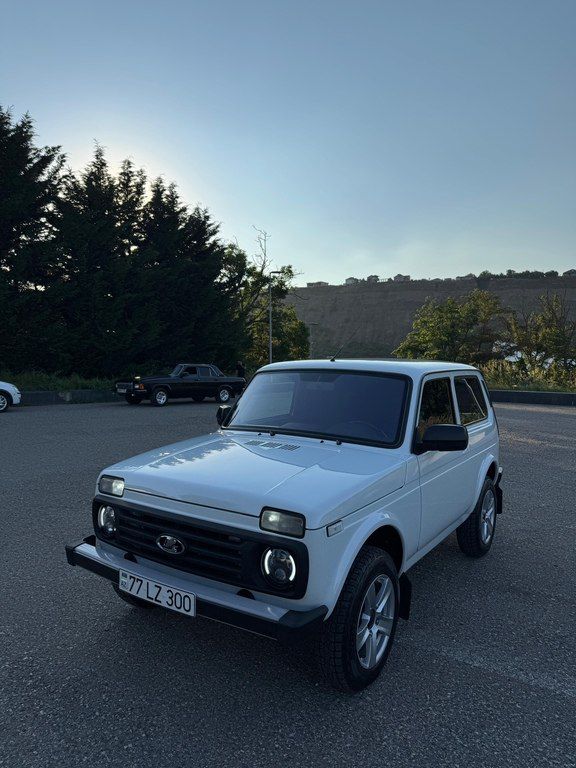 Lada (VAZ) Niva, 1.7 L, 2024 il, 27 500 km 77-LZ-300 — Avtomobillər, Bakı (3)