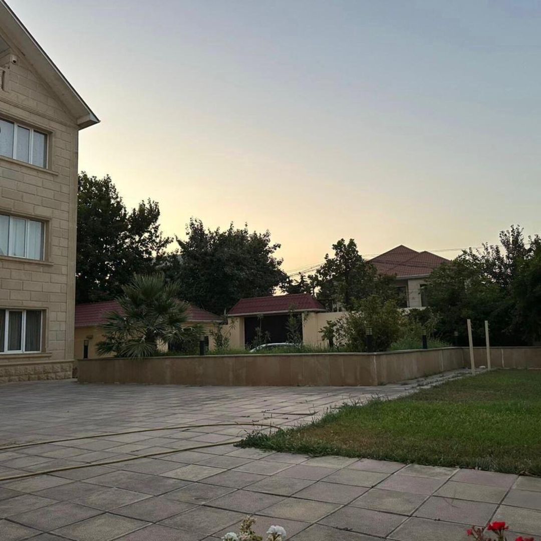 Satılır 12 otaqlı həyət evi/bağ evi 650 m² — Ev, villa, Bakı (6)