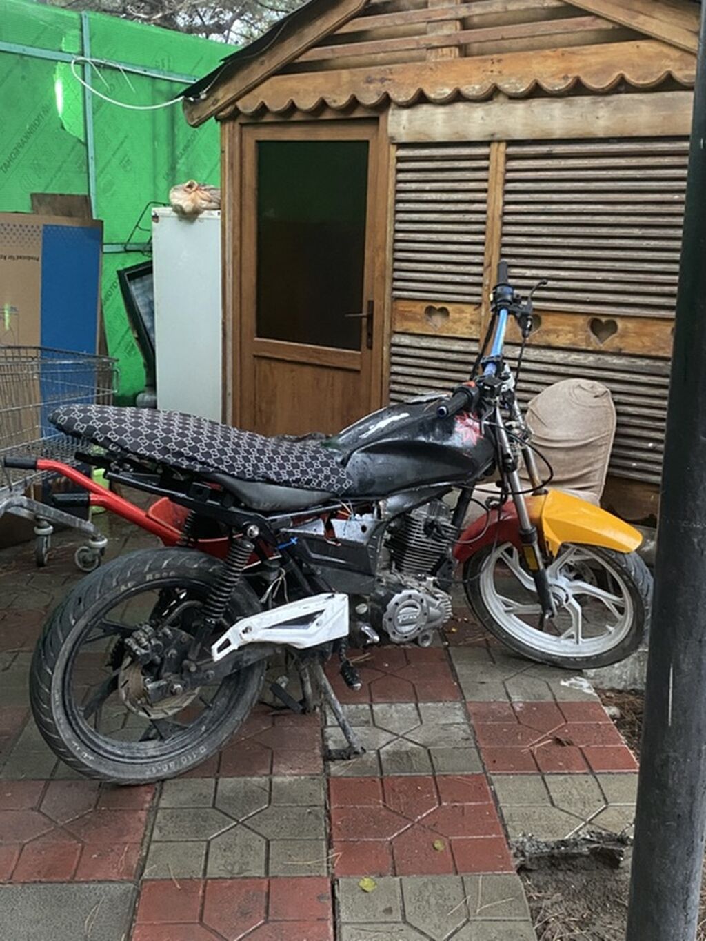 Satlir s150 endirim olacaaq tok stemi yglmaldi 50 manat xerci var bos — Mopedlər və skuterlər, Saray