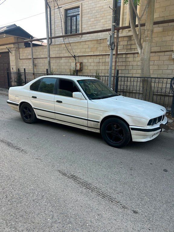 BMW 520, 2.0 L, 1990 il, 500 000 km — Avtomobillər, Bakı (4)