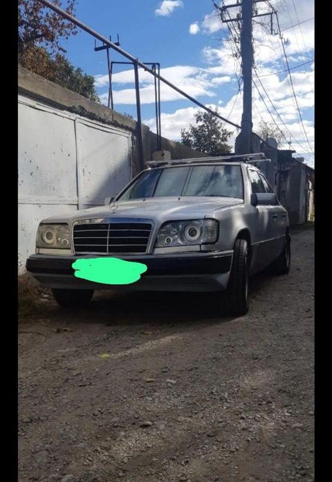 Mercedes-Benz sedan (W124 kuzov) 1994 2.2 benzin 111mator Avtomat — Gəncə