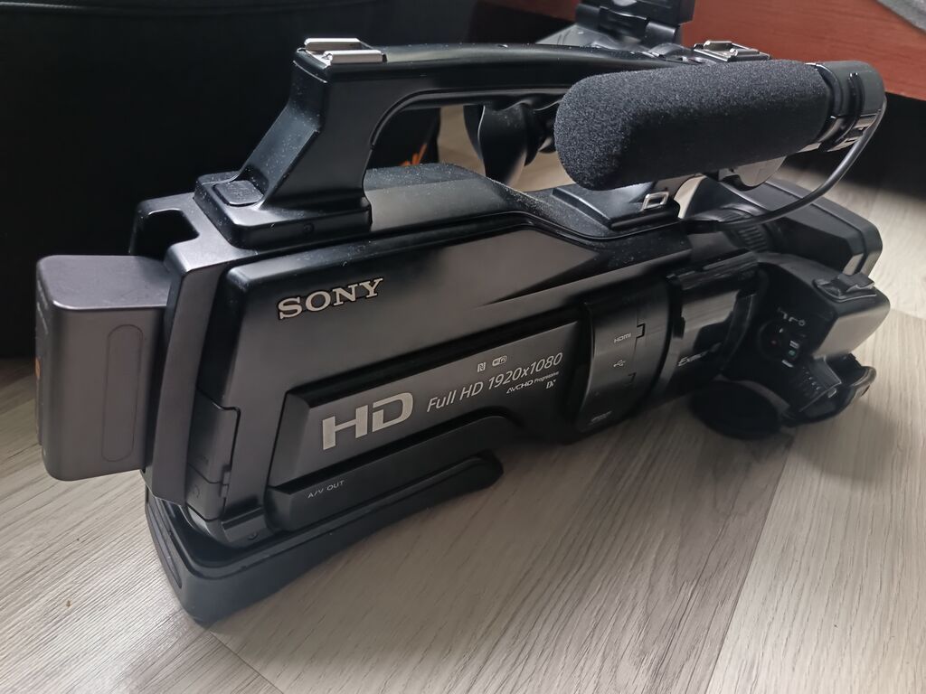 Sony peşəkar videokamera – Full HD 1920x1080 Xüsusiyyətlər: - G — Video kamera, Sumqayıt (3)