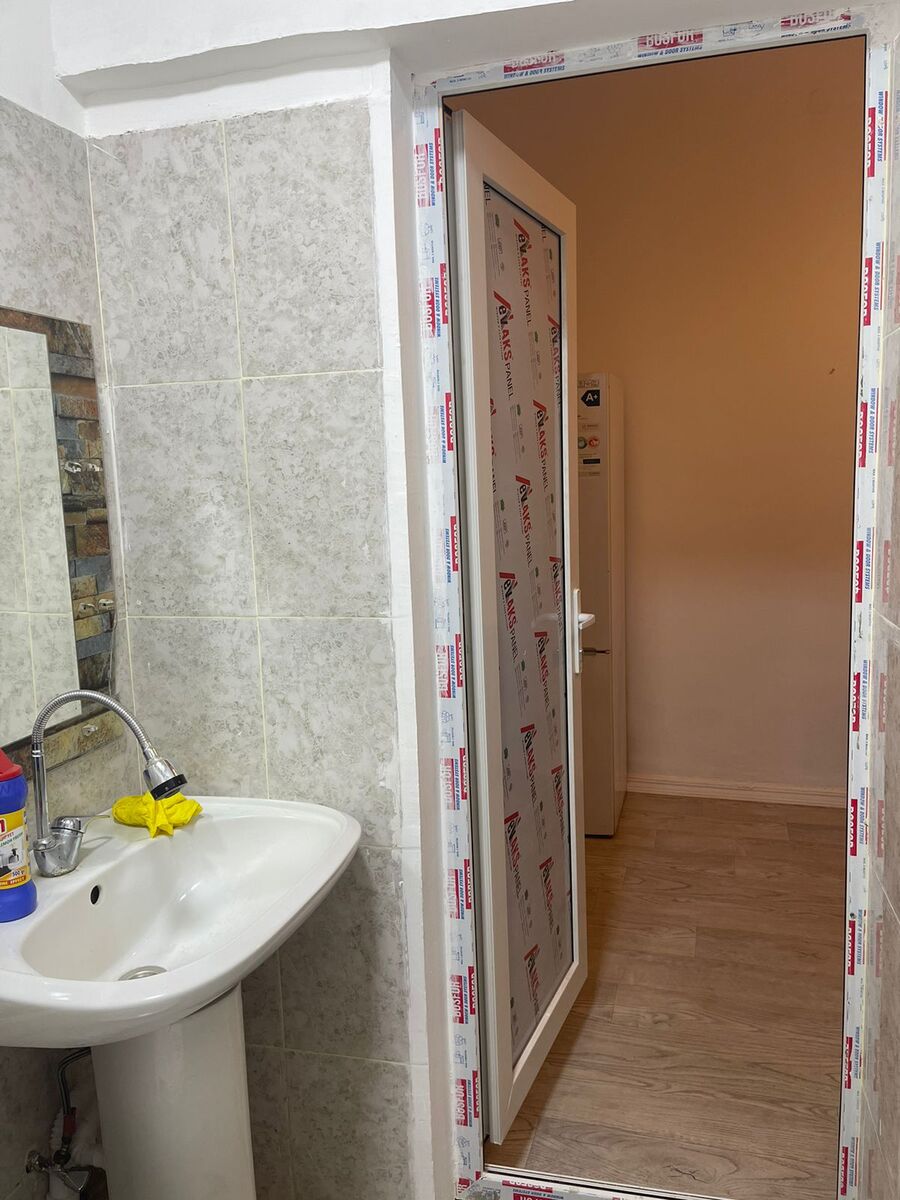 İcarəyə verilir 1 otaqlı köhnə tikili 46 m² — Mənzil, Bakı (6)