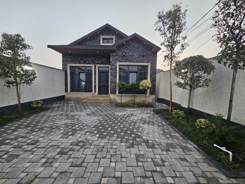 Satılır 3 otaqlı həyət evi/bağ evi 90 m² — Bakı
