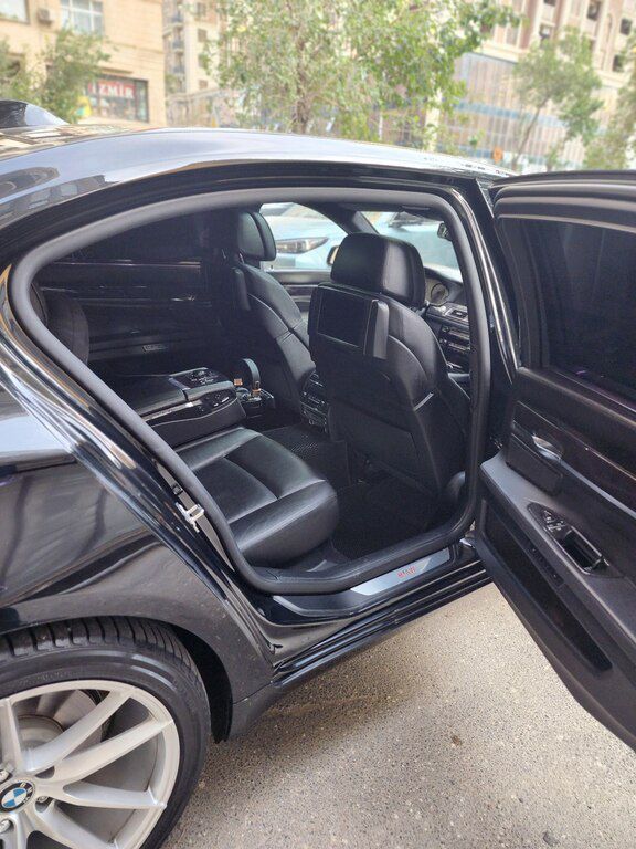 BMW 740, 3.0 L, 2010 il, 244 000 km — Avtomobillər, Bakı (8)