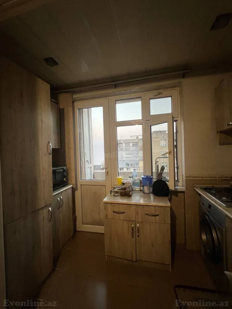 Satılır 2 otaqlı Mənzil Köhnə tikili 55 m² Bakı, Sabunçu r., Bakıxanov — Mənzil, Bakı (5)