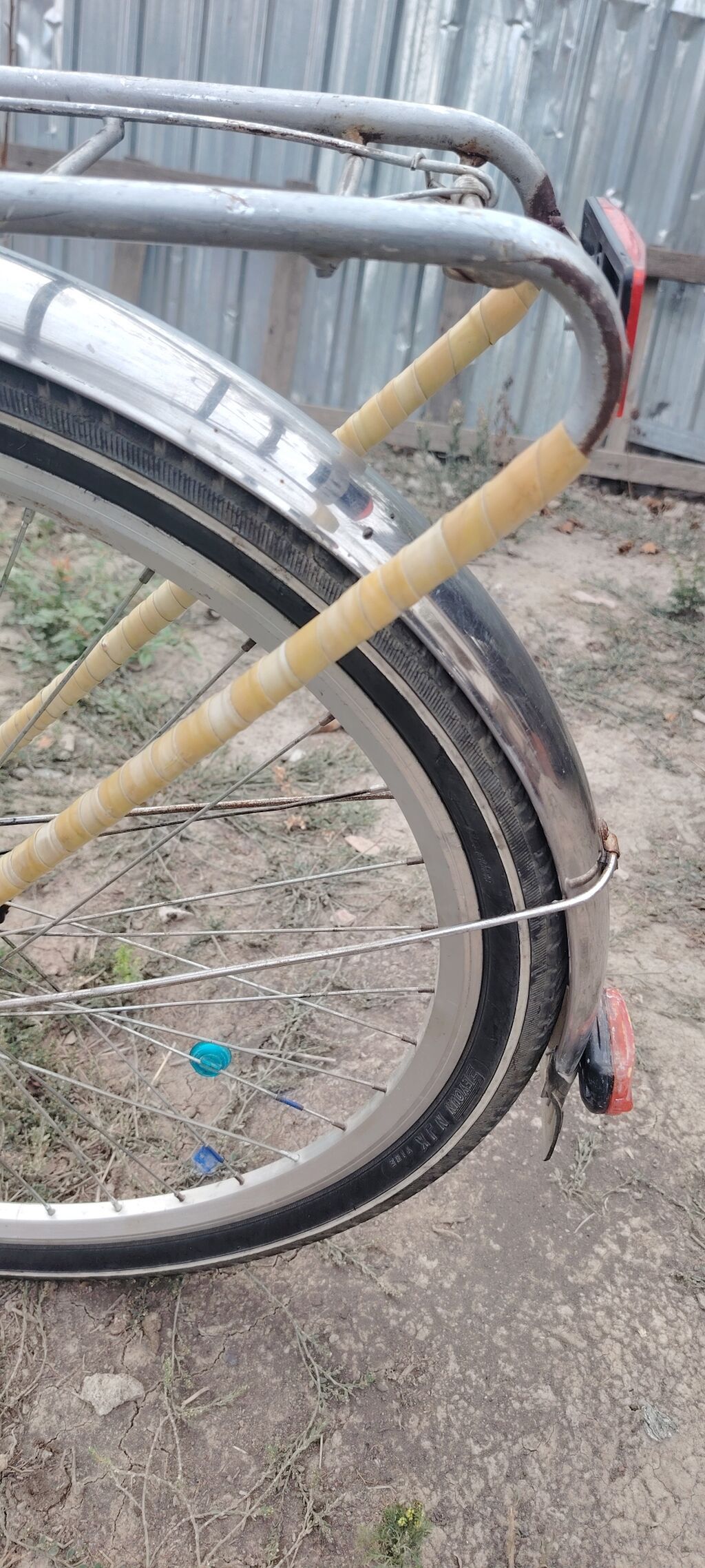 Salam velosibet yaxwi veziyyetdedi tekerleri teze, pedallari teze — Yol velosipedləri, Mingəçevir (4)